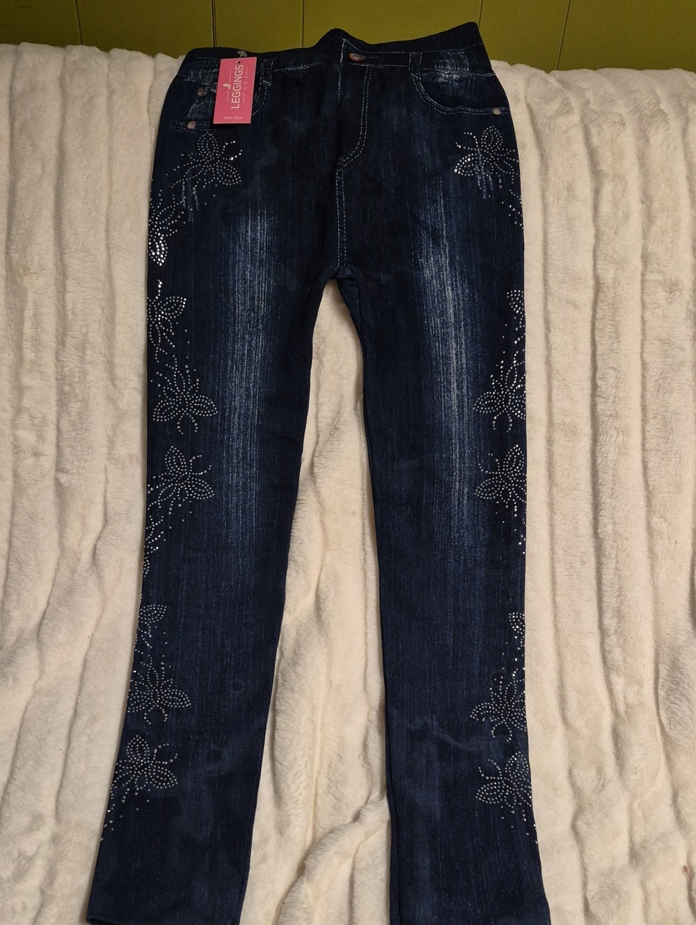 Leggings Depot Dark Blue Skinny Jeans with Rhinestone Floral Detail